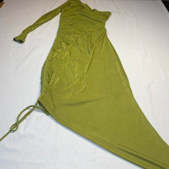 One Shoulder Asymmetrical Green Midi Dress - Picture 5 of 8